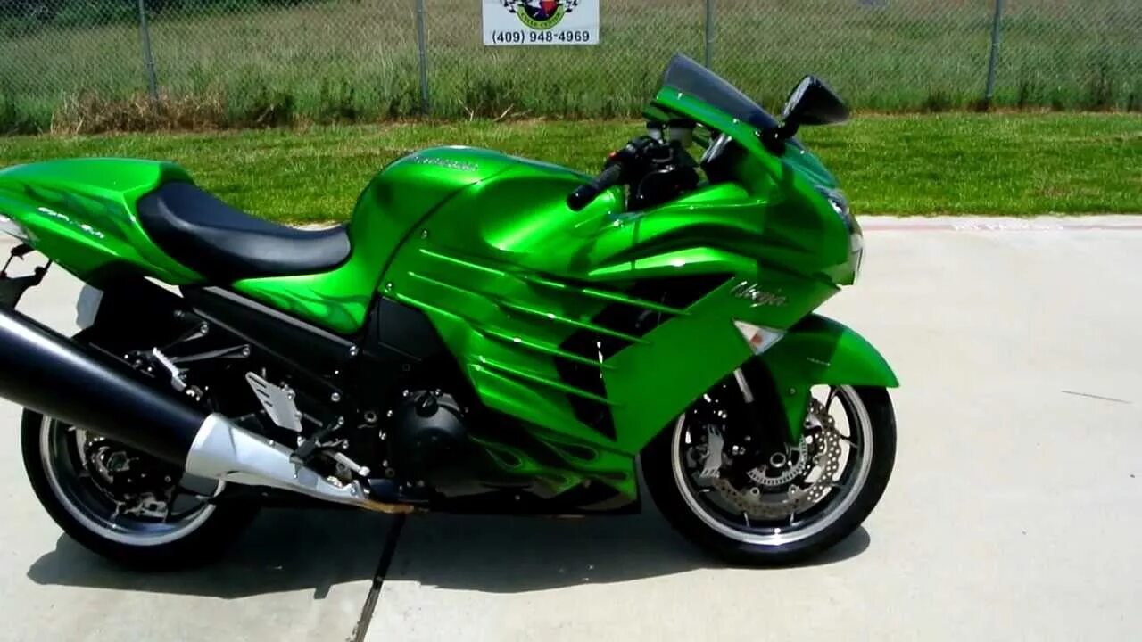 Цвет кавасаки. Цвет кавасаки. Кавасаки зелёный 2000г. Kawasaki zx10r black. Кавасаки ниндзя фиолетовый.
