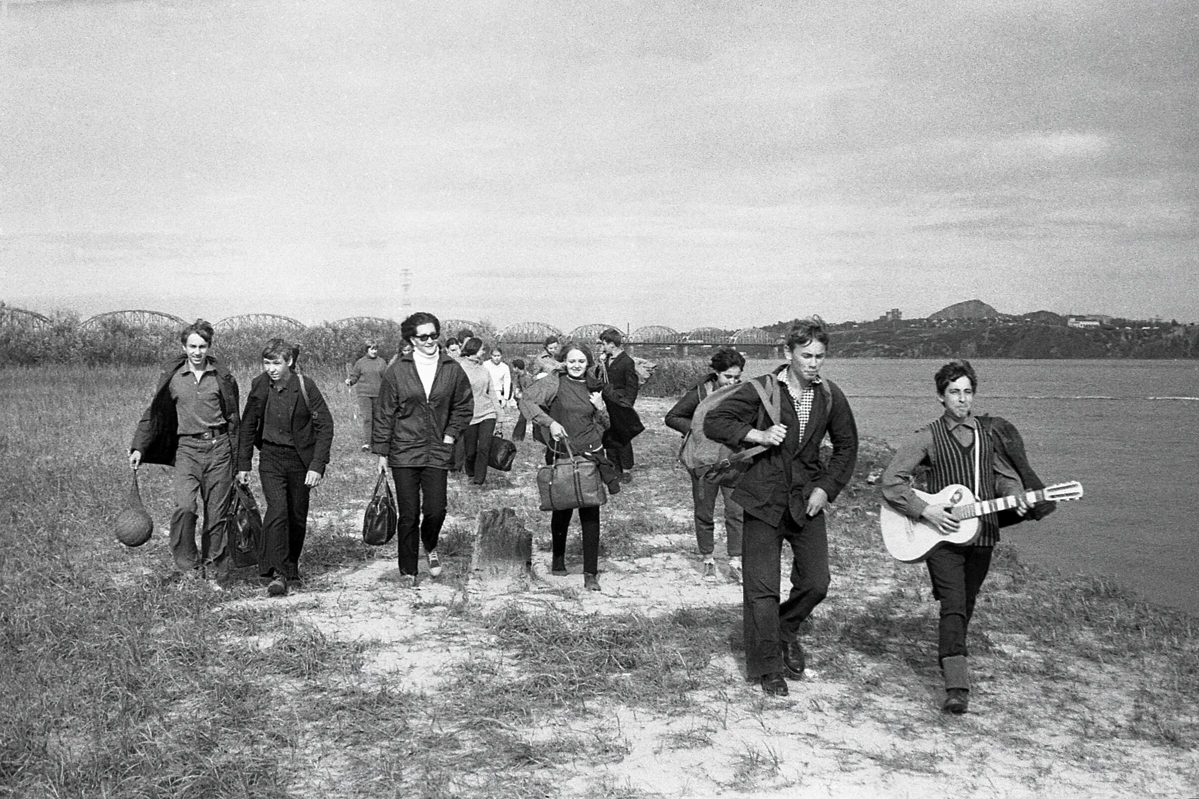 Фото 1971 года. С гурьбой и гуртом сайт. Рок-группа левый берег. Необычные фотографии 1971 года. Группа левый берег