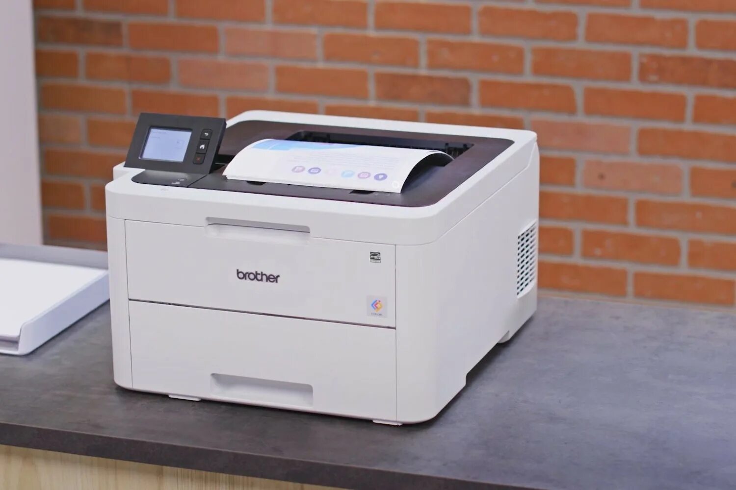 Лазерный принтер м. Color LASERJET m255dw.