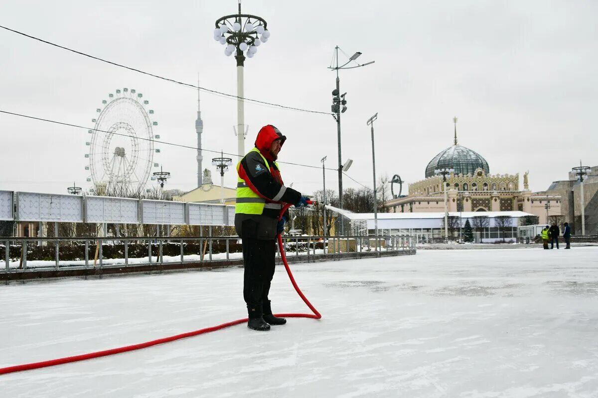 Каток ВДНХ 2024. Каток ВДНХ Москва 2022. Каток на ВДНХ 2022. Каток на ВДНХ 2023. Закрытые катки в москве 2024