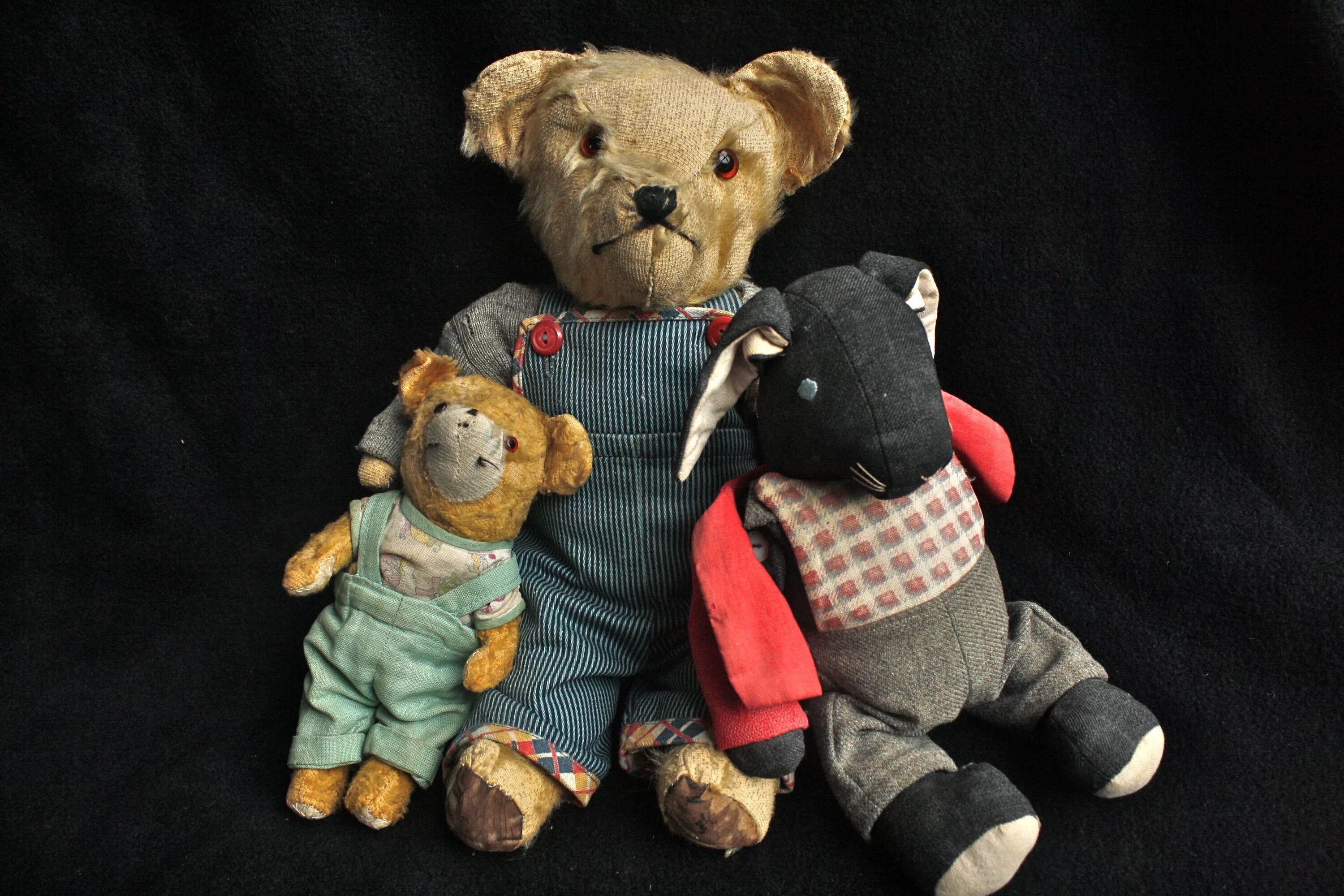 Истории тедди. Плюшевый медведь Steiff Teddy. Старые игрушки. Старые мягкие игрушки. Антикварные мягкие игрушки.