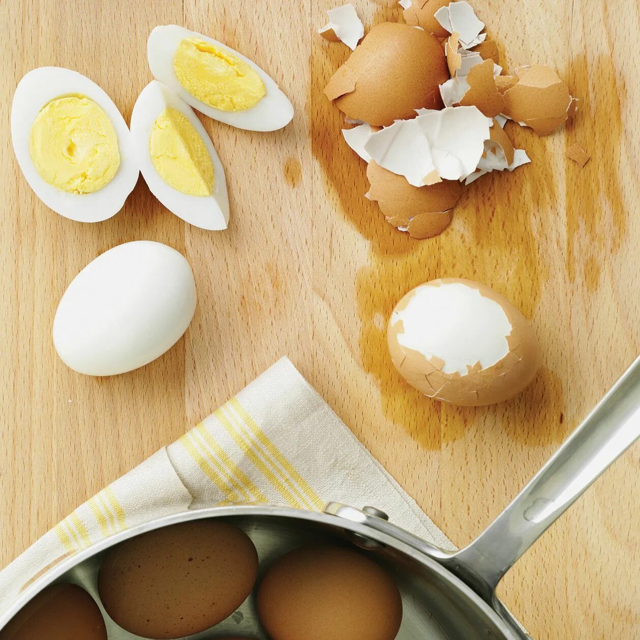 Cooked egg. Яйца вкрутую. Яичница вкрутую. Яйцо в крутую. Идеальные яйца вкрутую.