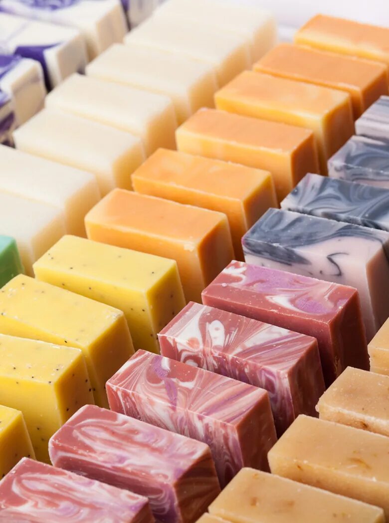 товары для мыловарения. стеллаж мыло. магазин мыловарения. магазин мыла. магазин мыла ручной работы.