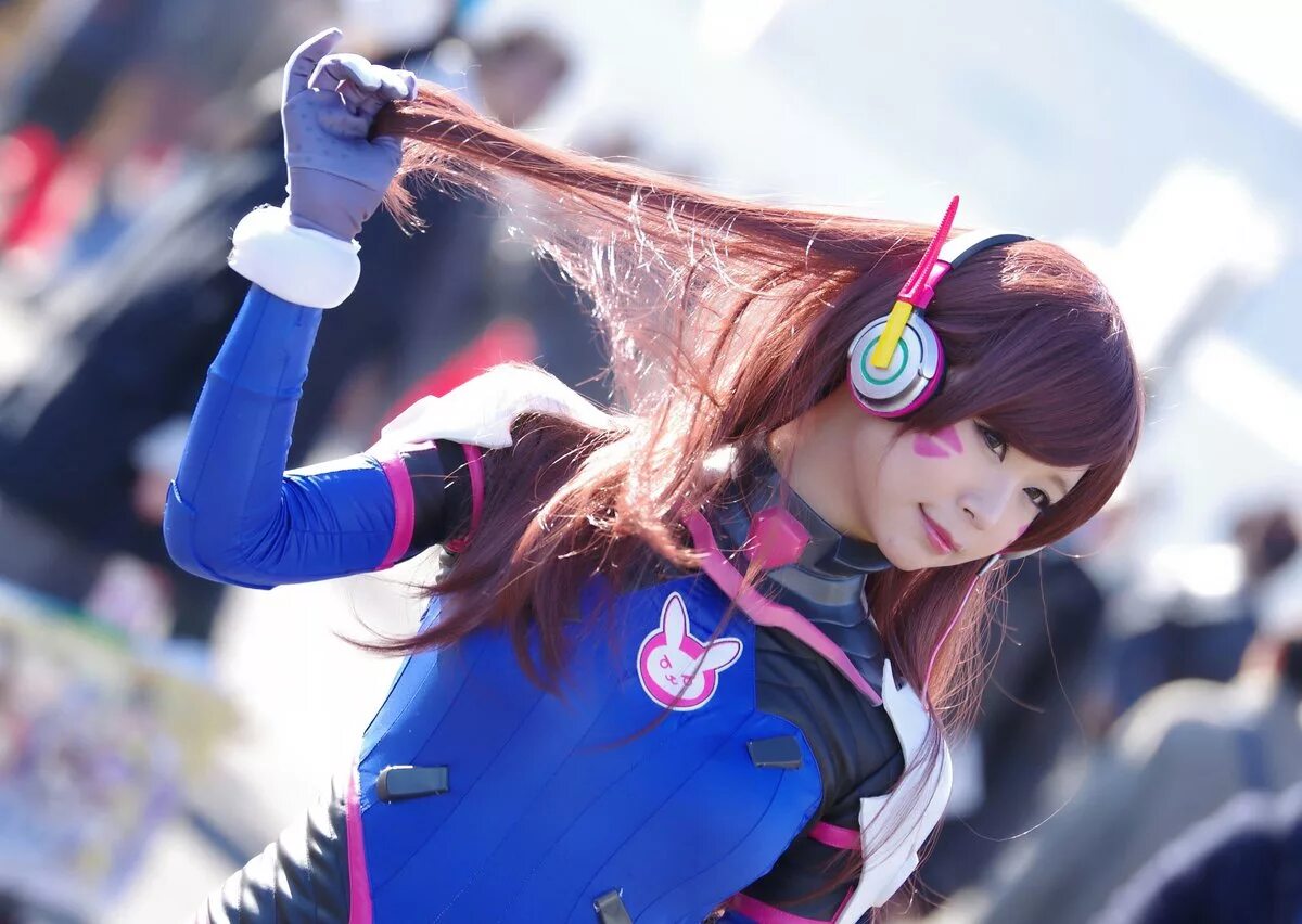 Дива девушки. Косплееры. дива из овервотч косплей. d.va. как делается косплей.