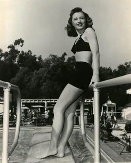 Barbara Stanwyck. 
