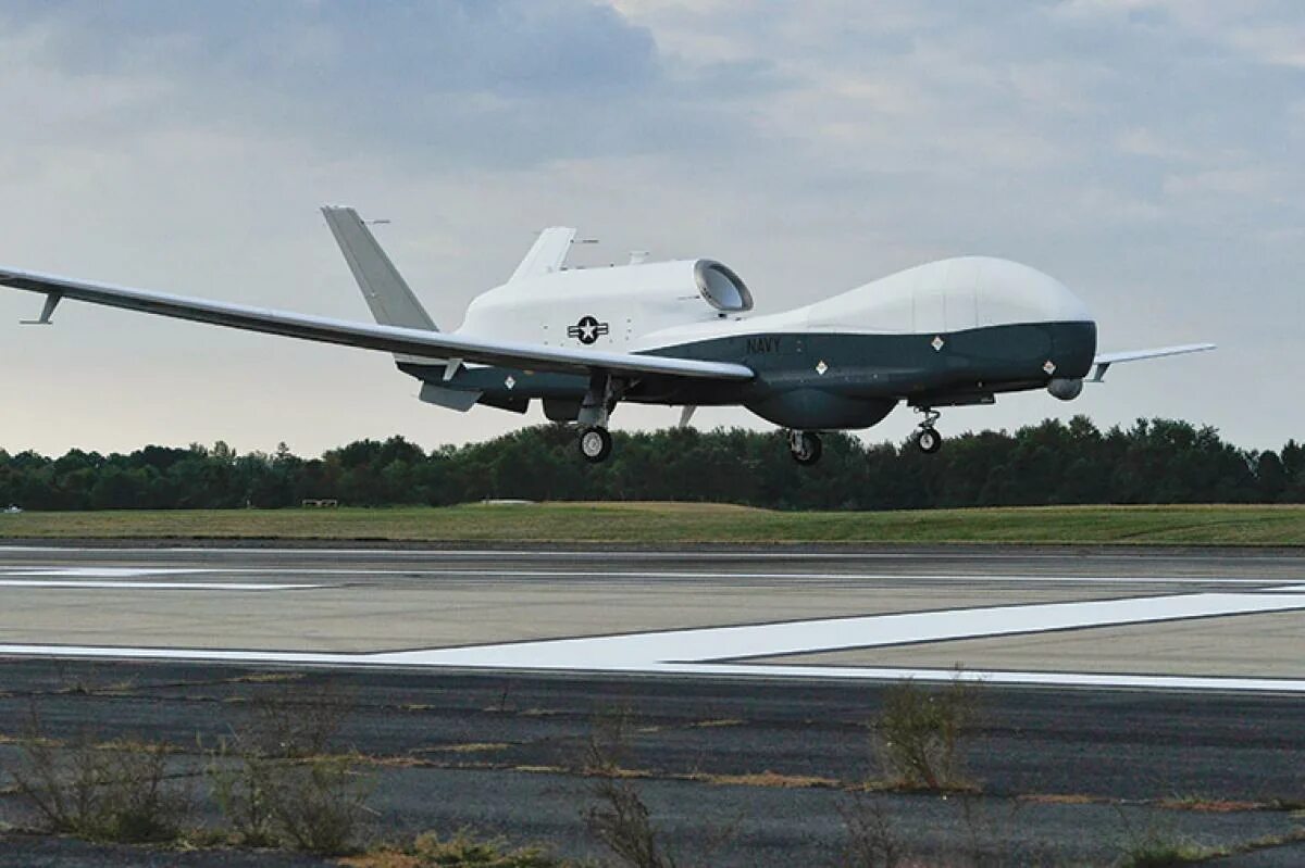 Northrop Grumman mq-4c Triton. Mq-4c «Тритон». БПЛА mq-4c Triton.