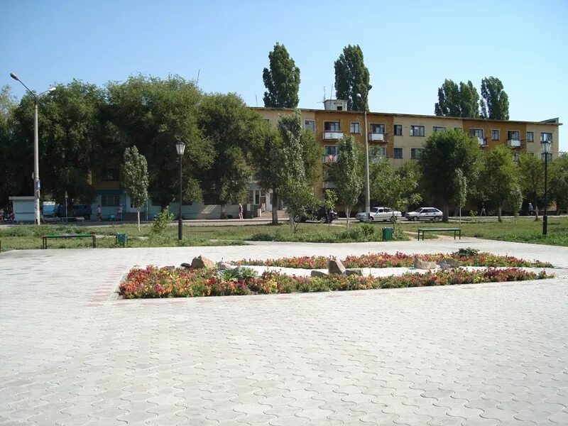 Город Знаменск Астраханская область. Астрахань г Знаменск. Астрахань Знаменск достопримечательности. Город Знаменск Астраханская область проспект 9 мая.