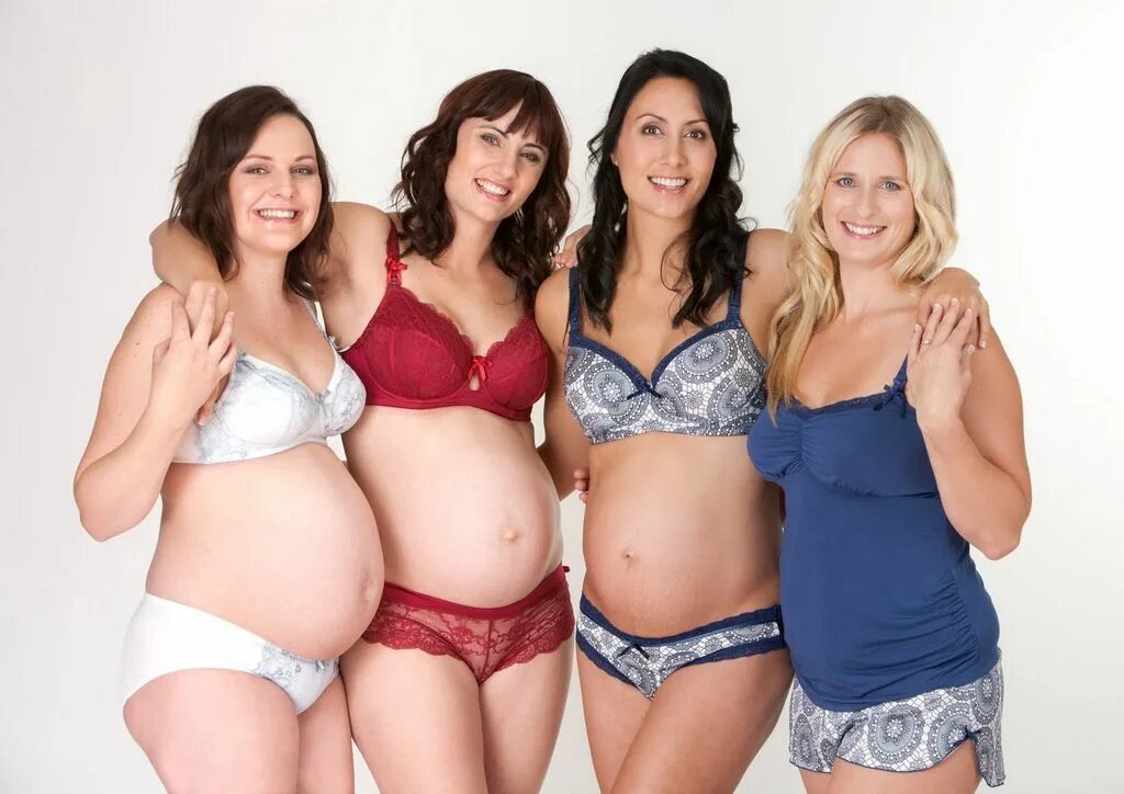 несколько беременных женщин. несколько беременных женщин. беременности женщины группа. беременные женщины. группа беременных.