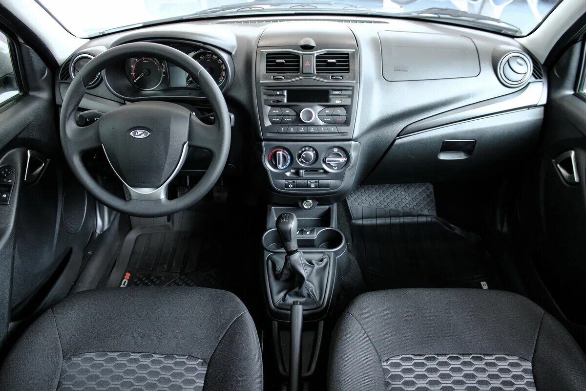 лада гранта 2022 салон. гранта 2022 характеристики. лада гранта классик 2022 интерьер. новая лада гранта 2022 салон. гранта 2022 характеристики.