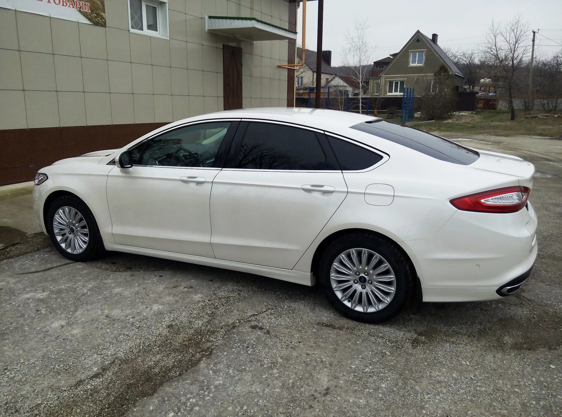 Мондео 5 авито. Ford mondeo r17 белый. ford mondeo 5 r18. форд мондео 5 r20. форд мондео 5 белый.