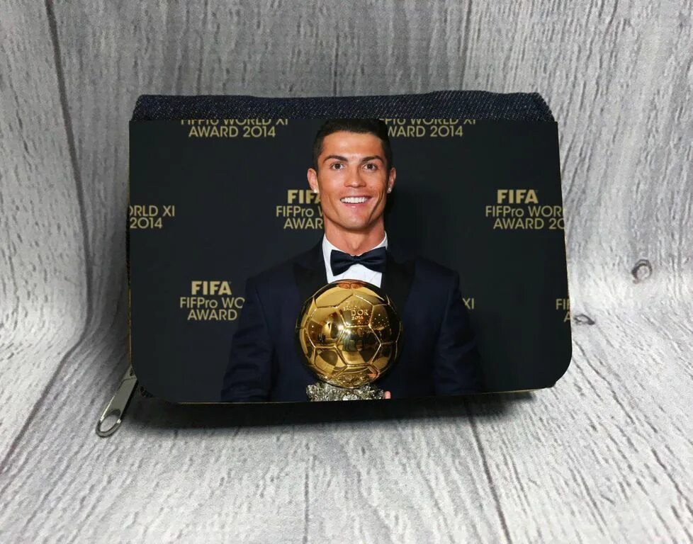 Кошелёк с Криштиану Роналду. Cristiano Ronaldo туалетная вода. Чехол книжка с Криштиану Роналду. Фото Роналду 2023.