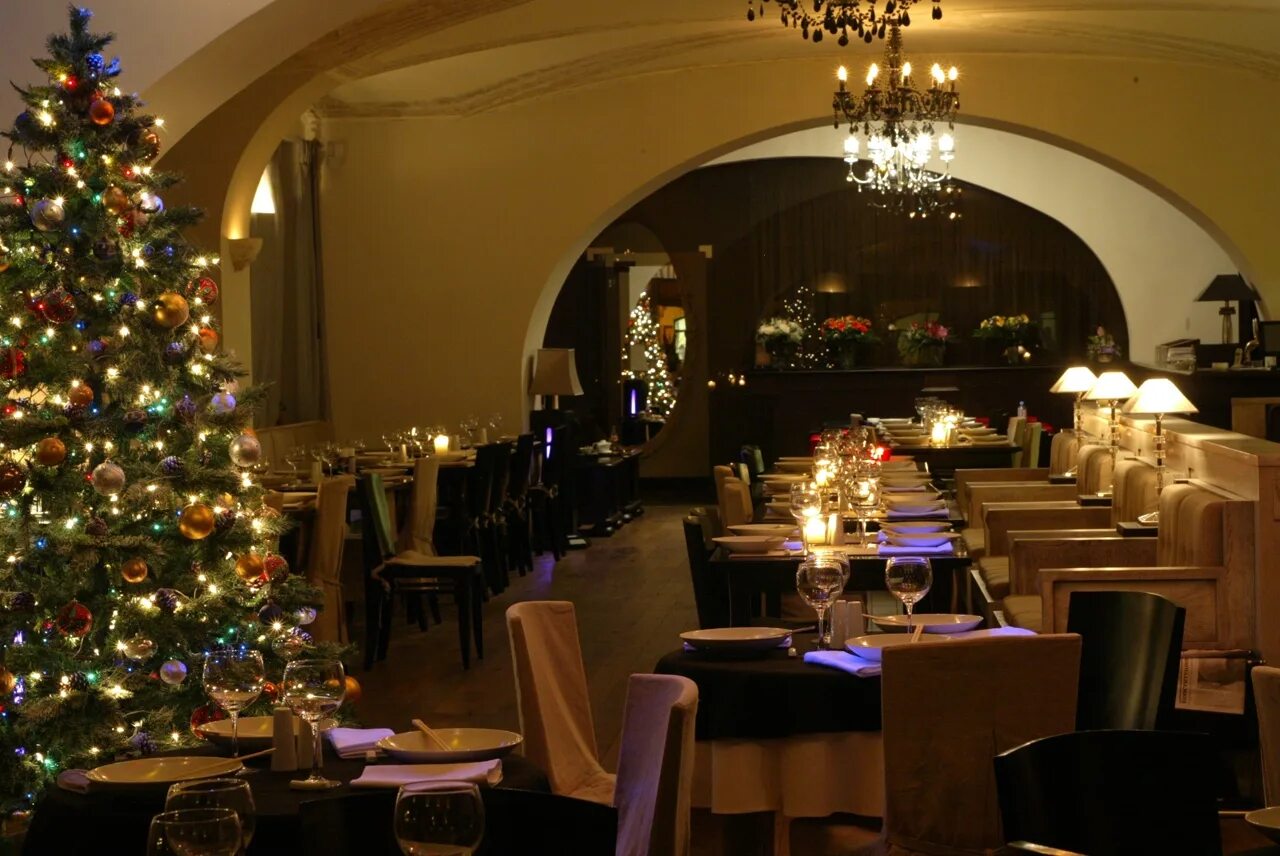 Новый год 2024 кафе. Modus restaurant 1-й пер. Новогоднее украшение кафе. Новый год 2024 кафе. Новый год вип.