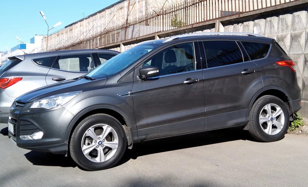 Шины куга 2. 235 60 17 Форд Куга. 235/60 R17 Форд Куга. Форд Куга 225 65 17. Ford Kuga 1 r17.