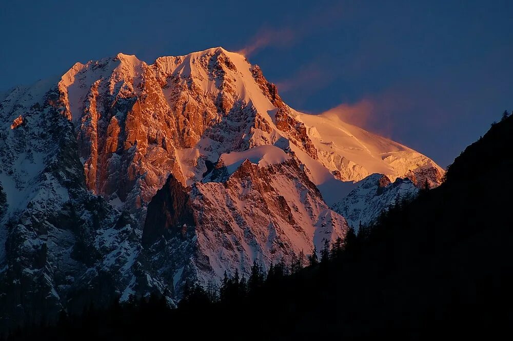 Монте Бианко горы. Монте Бьянко горы Италия. Горы Италии самые высокие Монте Бьянко. Monte adgentario.
