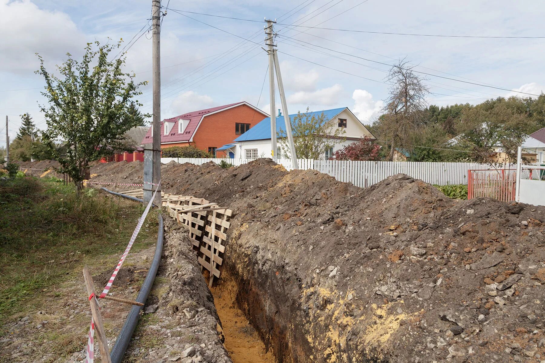 Купить воду в тульской области. Новолюбовский водозабор Узловая. Стройка водопровода. Водоотведение посёлка. Новый водопровод.