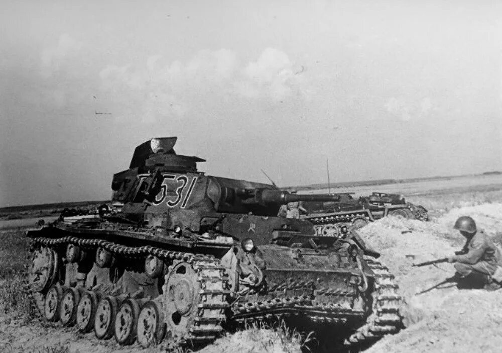Немецкие танки 1941. PZ III Ausf. N 2-Я танковая дивизия Курская дуга. PZ.3 Ausf.j подбитый. Подбитый PZ-3 1941. Подбитые PZKPFW III Ausf j.