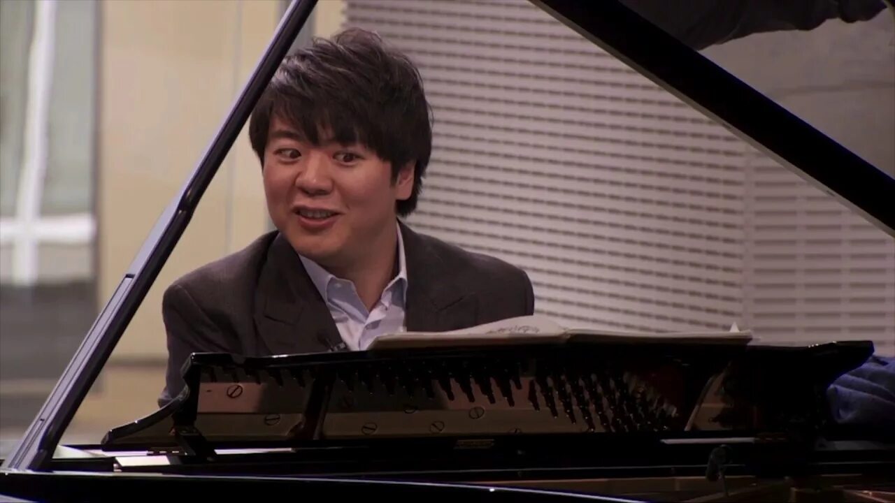 Ch lang. Lang lang пианист. Китайский пианист Ланг Ланг. Лю Шикунь пианист. Пианист Ланг Ланг и Джина.