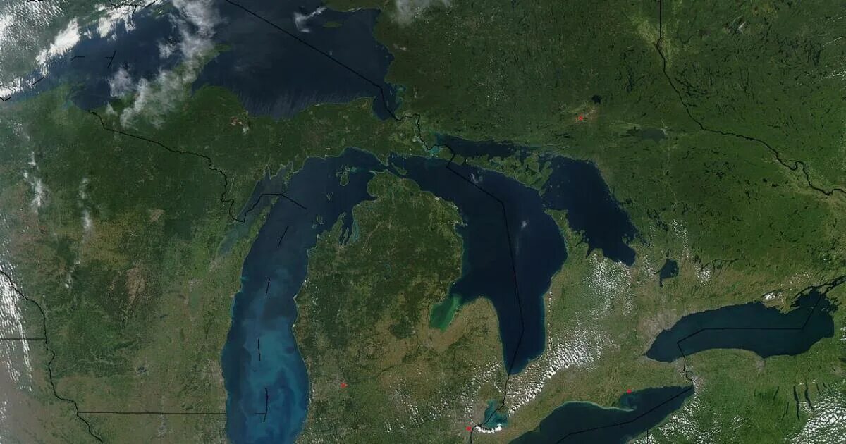 Кратерное озеро в орегоне. Самое большое озеро америки. Великое озеро мичиган. Великие озера северной америки мичиган. Большое солёное озеро на карте северной америки.
