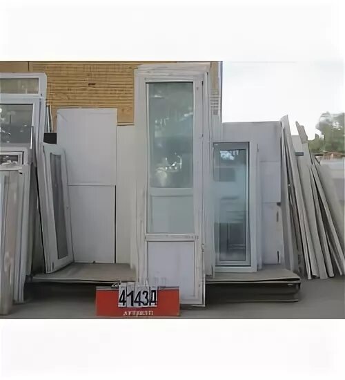 Двери балконные 800х2200. Пластика дверей бу. Окно пвх без стекла. Пластиковые окна и двери. Пластиковая дверь в магазин.