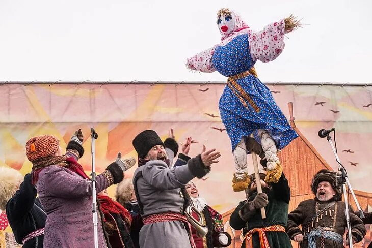 Масленица в иркутске где будет проходить. Масленица на Якоби в Иркутске 2022. Масленица Тальцы Иркутск. Театр народной драмы Иркутск Масленица. Праздничные гуляния на Масленицу.