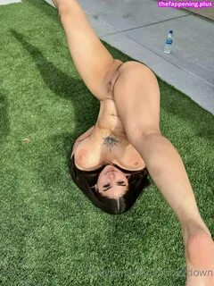 Фото обнажённых OnlyFans 21. 