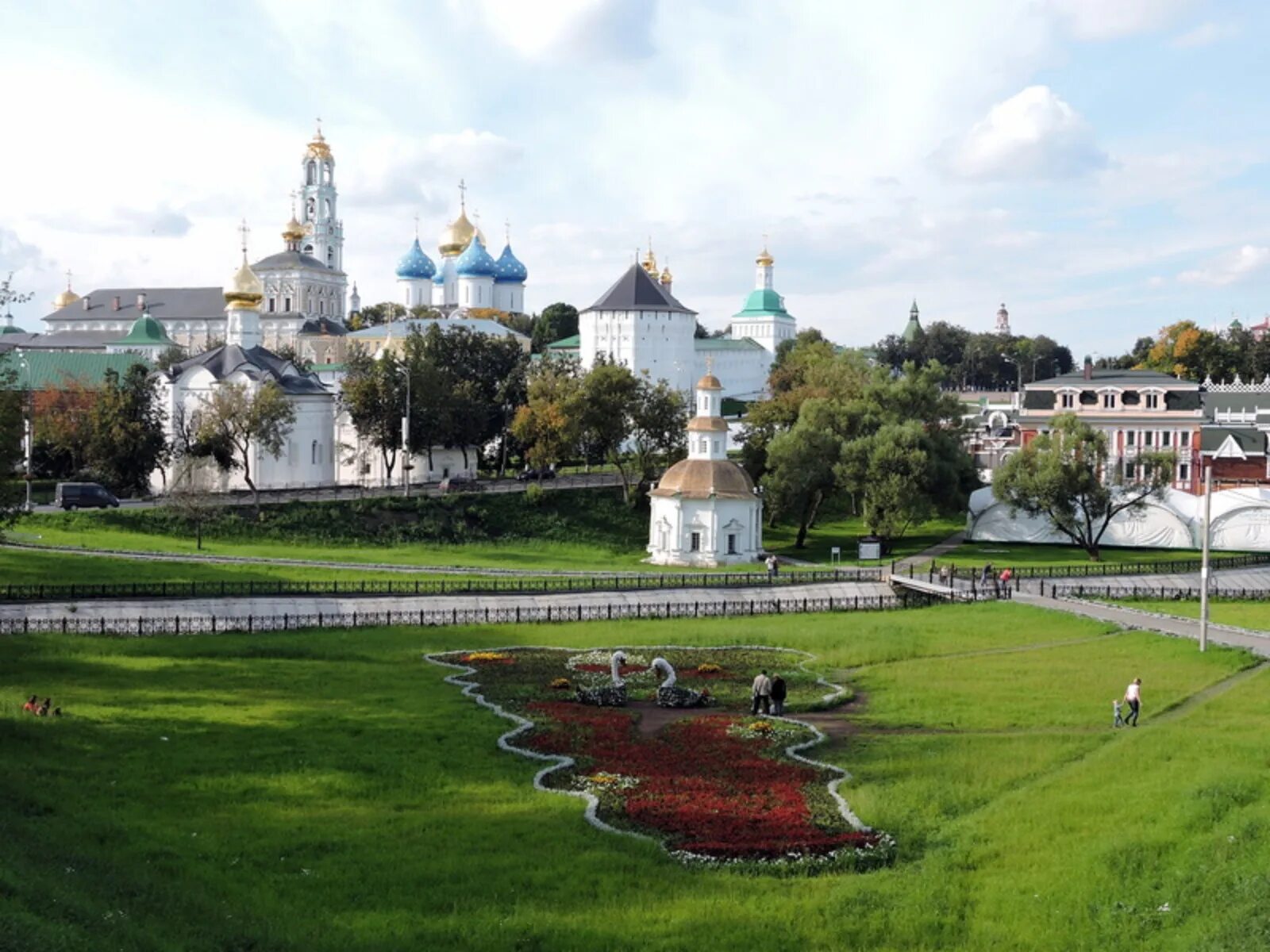 Сергиев Посад блинная гора смотровая площадка. Смотровая площадка Сергиев Посад Лавра. Троице-Сергиева Лавра блинная гора. Блинная гора Сергиева Посада. Прокат сергиев посад