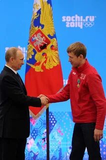 Награды призерам олимпиады