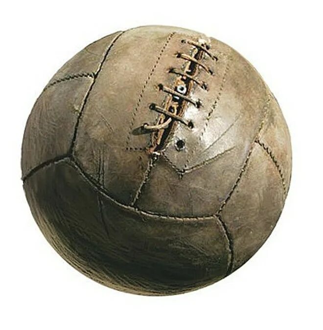 1 мяч в мире. Старый футбольный мяч. Старинный мяч. Кожаный мяч. Советский футбольный мяч.