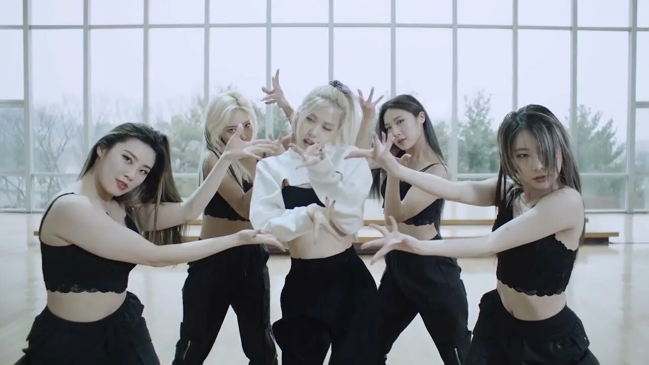 Grinding club girls. Grinding on women. Grinding dance. Grinding dance. Rose on the ground dance photos.