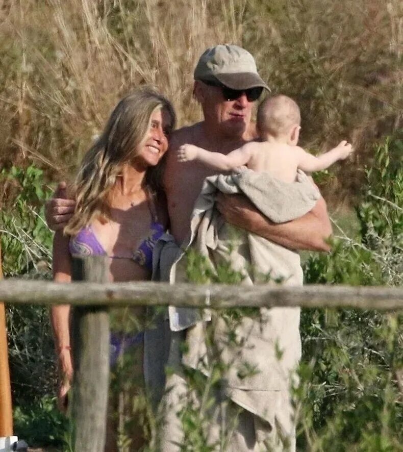 Ричард гир с сыном. Младший сын траволты. Владимир стеклов и ирина дерягина. Модель лилия соловьева и иван жидков. Виторган дети.