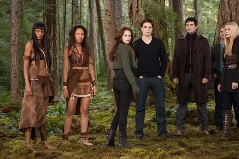 ...Judith Shekoni, Kristen Stewart, Casey LaBow, Robert Pattinson, and Trac...