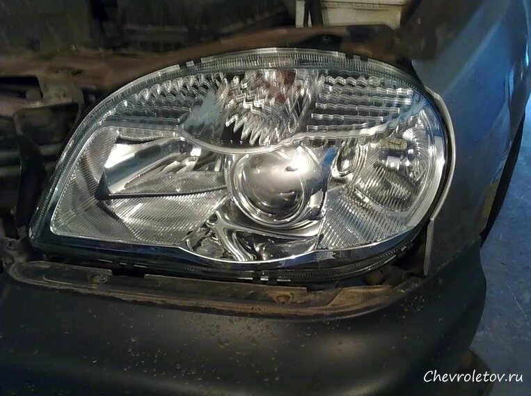 Ремкомплект фары нива шевроле передней. Фара нива шевроле в разборе. Штатные линзы ближнего света для шевроле нива 2123. Разобранная фара нива шевроле. Корпус блок фары нива шевроле.