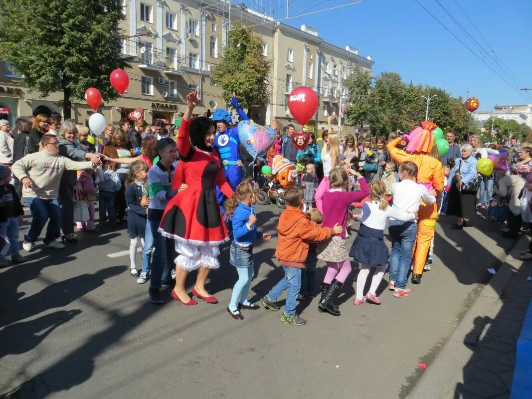 Праздник в городе. Массовые мероприятия. День города Воронеж. Праздник день города. В воронеже отменили массовые мероприятия