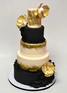 Торт черный с золотом