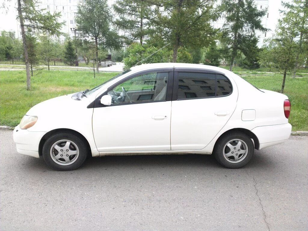 Платц 2000 года. Toyota Platz 2000. Тойота Платц 2005. Toyota Platz 2005. Тойота Платц 2000 года.