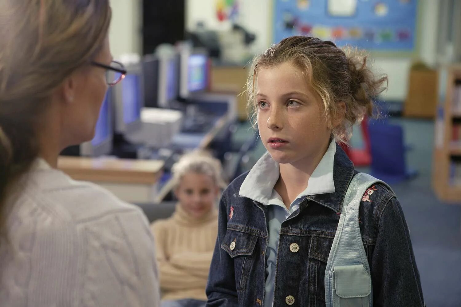 Дети в классе. Школьник хулиган. Конфликт в школе с учителем. Школьник хулиган. Учителя хулиганы.