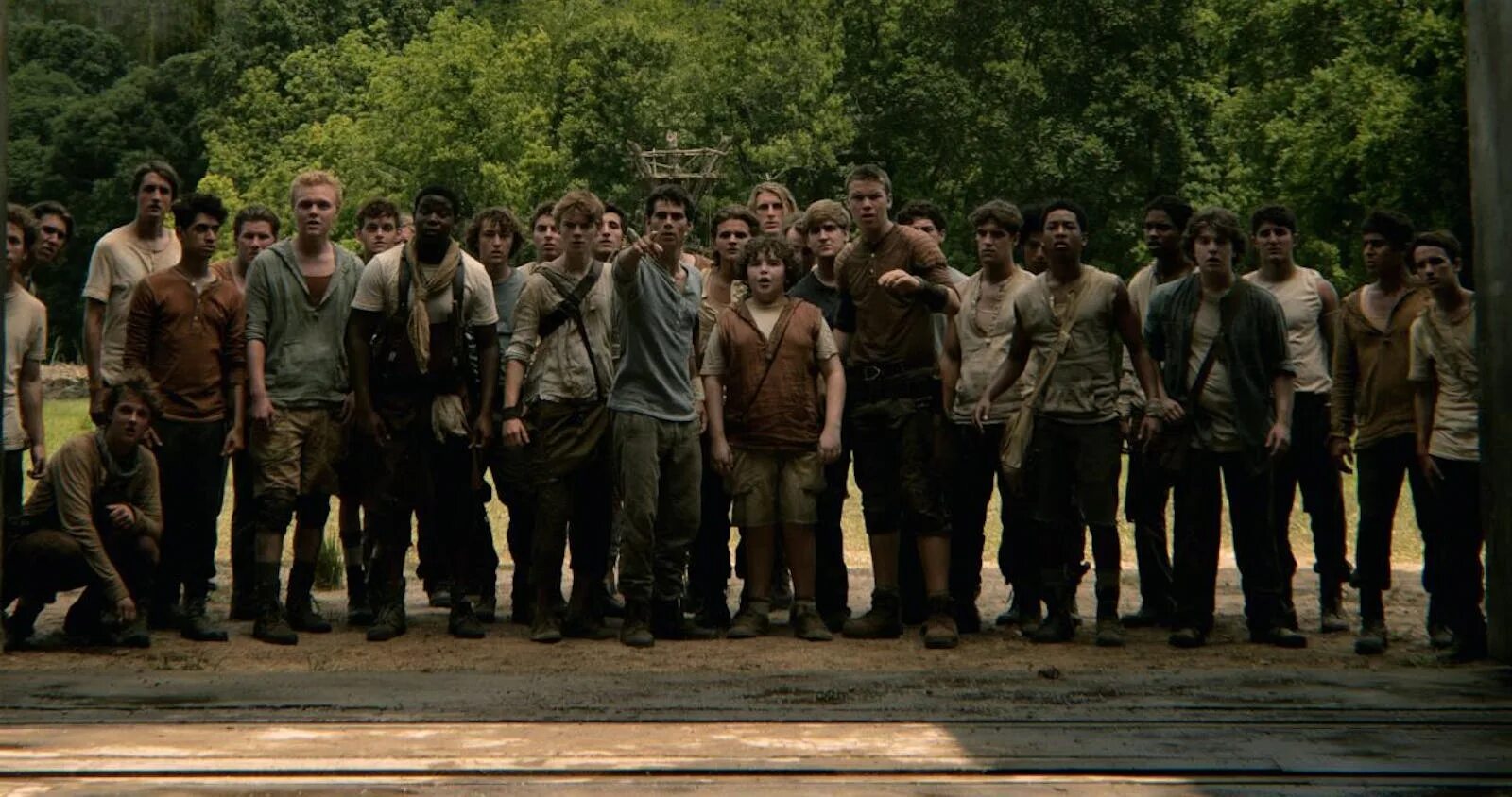 Наподобие бегущий в лабиринте. Уинстон бегущий в лабиринте. the maze runner 1. хомстед бегущий в лабиринте. бегущий в лабиринте 4.