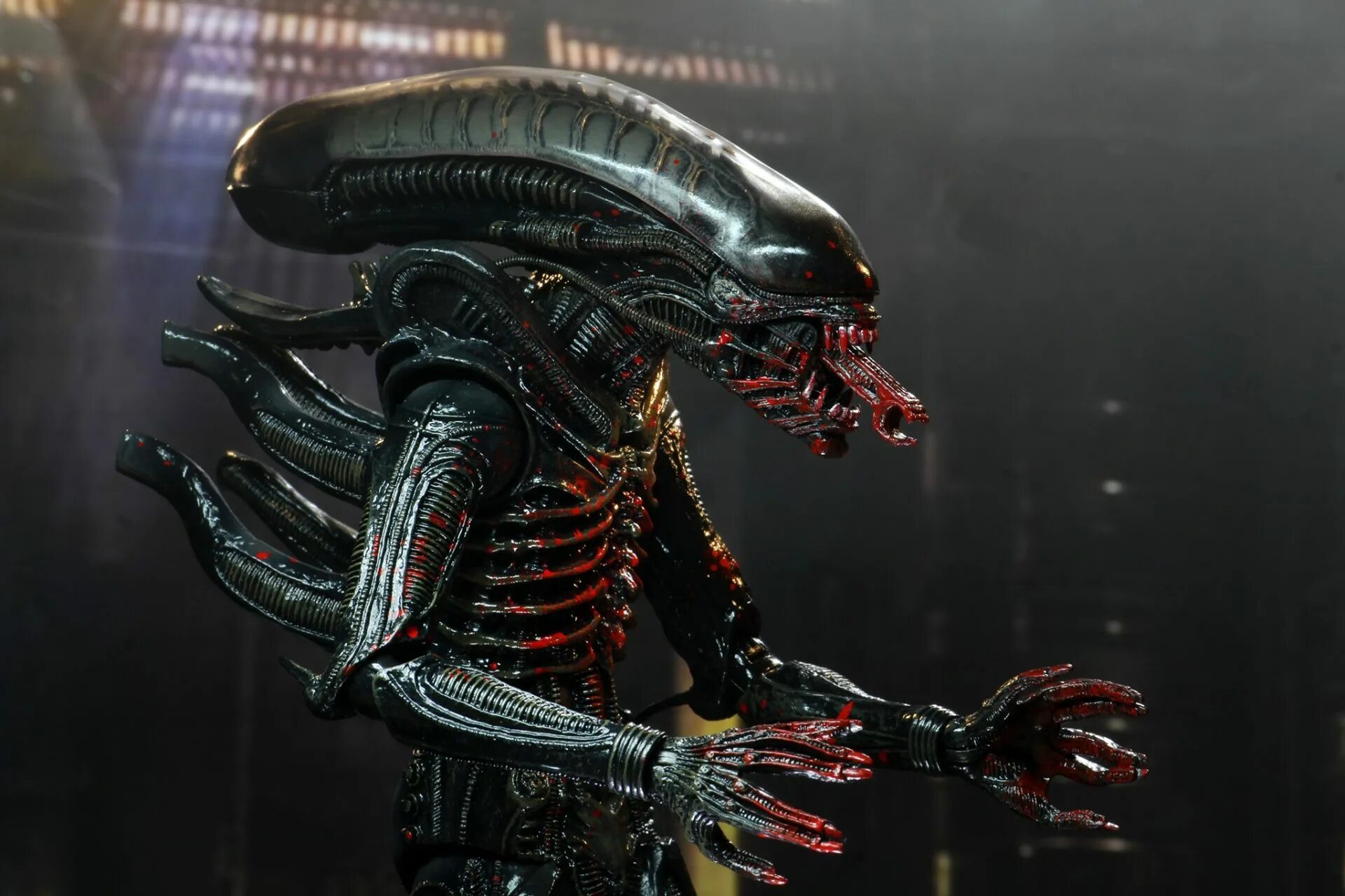 Почему хорош чужой. NECA Alien 40th Anniversary Xenomorph Regular. NECA Alien 40th Anniversary Xenomorph Bloody.