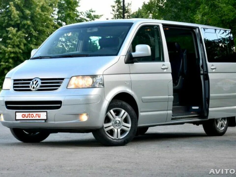 Vw multivan startline. мультивен 2007. минивэн фольксваген мультивен 2007 желтый. мультивен 3. 5 at, 2006.