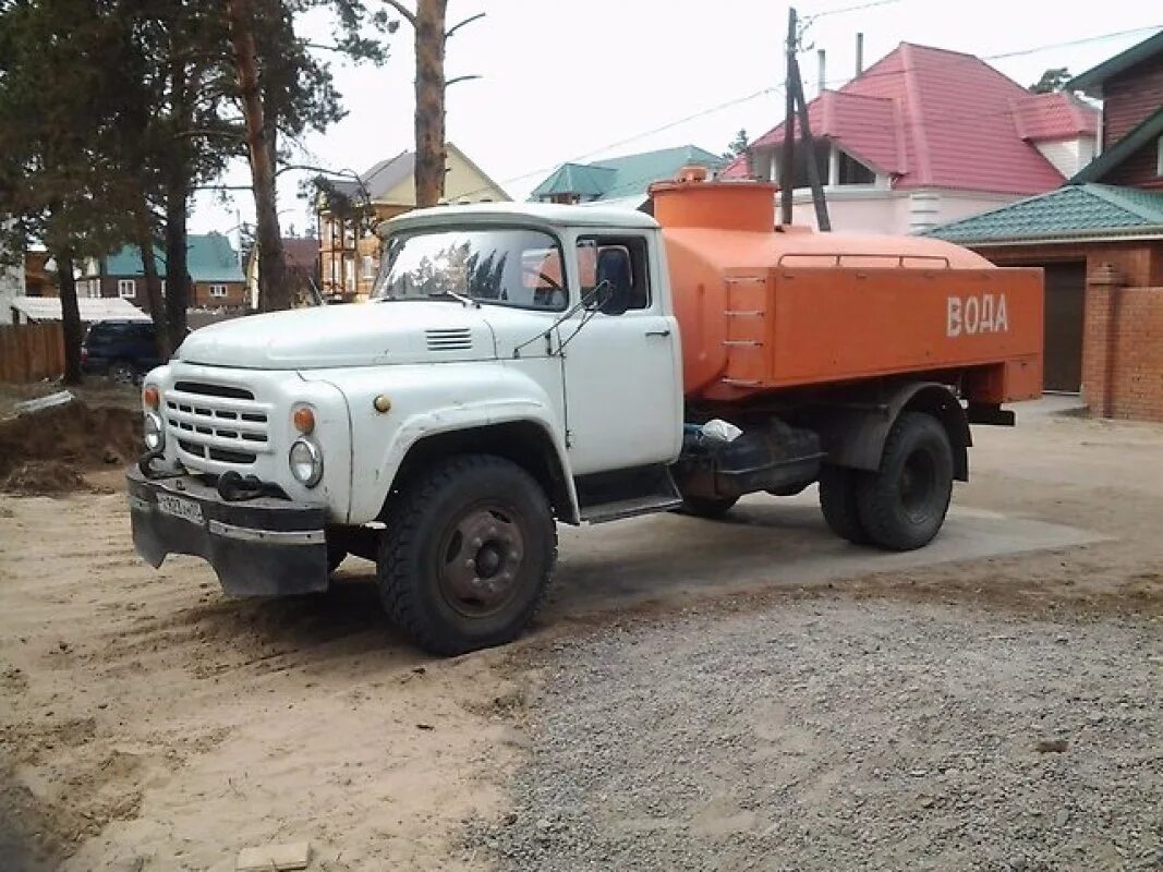 Зил водовоз. ЗИЛ 130 водовоз. ЗИЛ 131 водовозка. ЗИЛ водовозка 1320. ЗИЛ 130г водовоз.