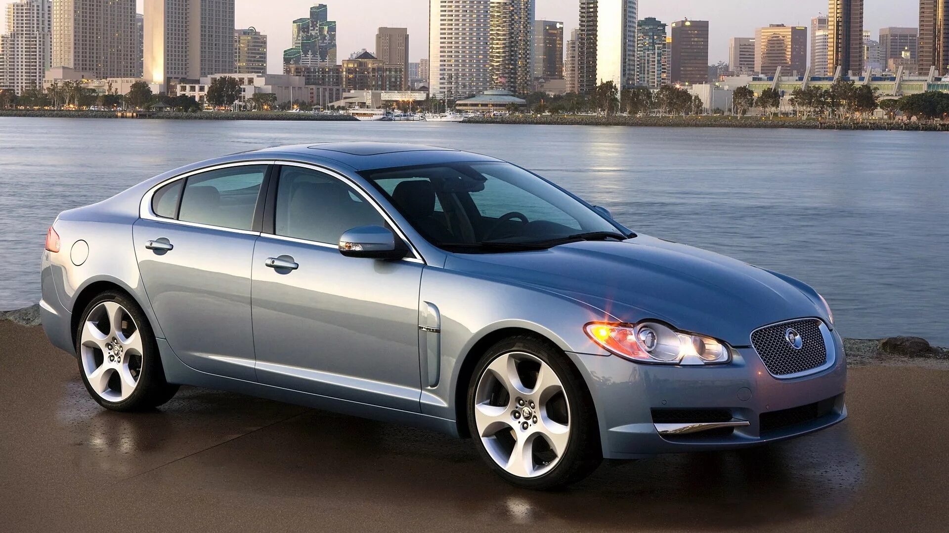 Машине почему е. Ягуар машина XF 2008. Jaguar XF 2000. Jaguar XF 2005. Jaguar XF 2006.