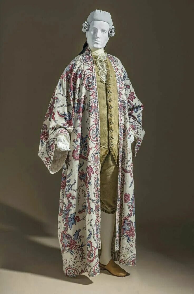 Капот женская одежда. Мода Петровской эпохи шлафрок. Шлафрок Петра 1. Шлафрок мужской 19 век. Мода Франции 17 век шлафрок.
