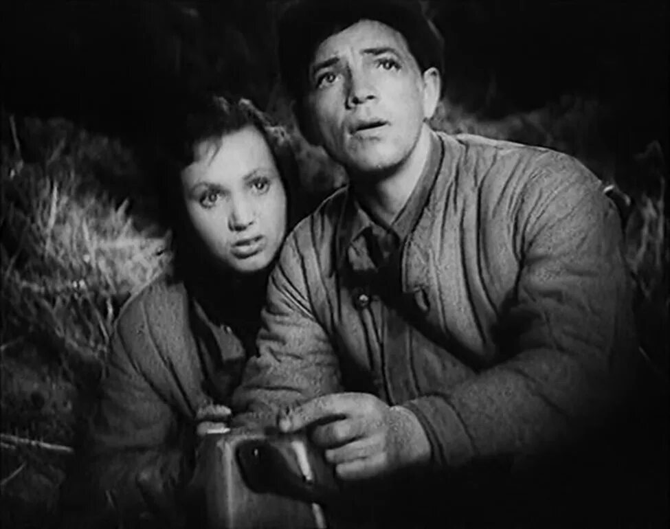 Она защищает родину режиссер. «Она защищает родину» (1943) ф. м. Эрмлера. «Она защищает родину» (реж. Ф.М. Эрмлер),. Ф. Эрмлера «она защищает родину».