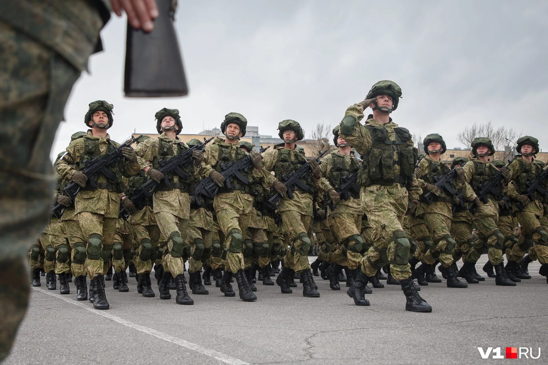 9 мая прямой эфир. Репетиция парада Волгограде 2022. Репетиция парада Победы 2022 в Алабино. Репетиция парада Победы 2022 в Волгограде репетиция. 26 Апреля 2022 репетиция парада.