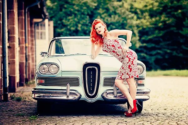 Car s friend s girl. Друзья в кабриолете. Автомобили помощники. Парень и девушка в кабриолете. Car s friend s girl.