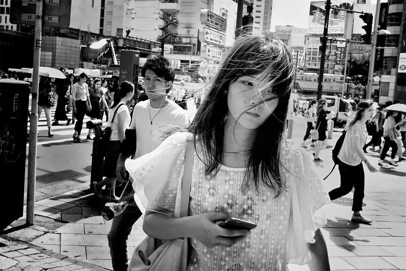 Tokyo black. Черно белый Токио. Токито черно белый. Токио Повседневная жизнь. Город Токио черно белый.