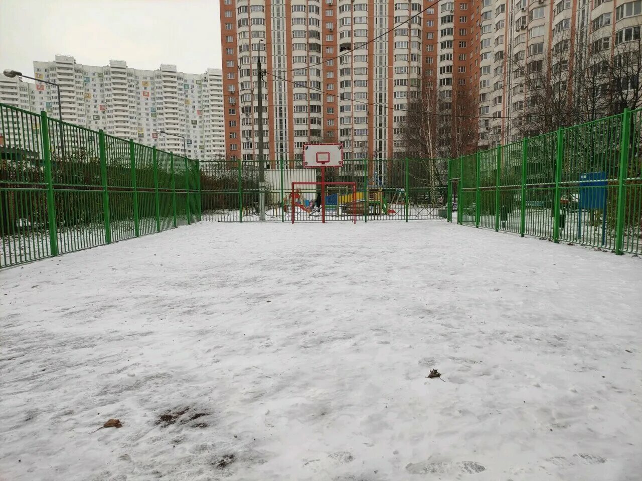 бар b. микрорайон химки - город химки. оби химки. спортивная площадка воркаут химки. химки 8 й микрорайон 1.