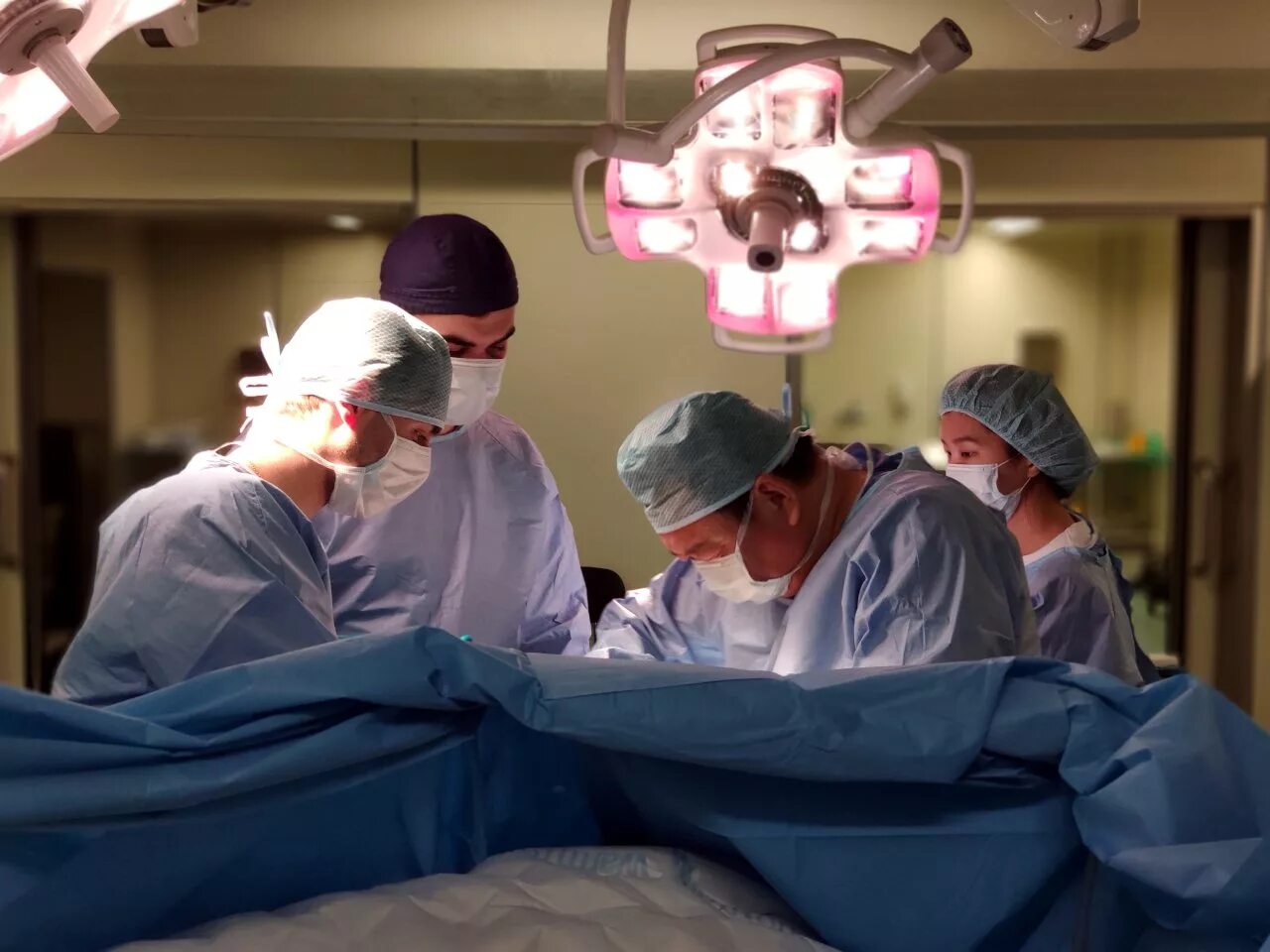 Какие операции делают на простате. Трансуретральная резекция операция. Трансуретральная резекция простаты техника. Трансуретральная аденомэктомия. Трансуретральная резекция опухоли мочевого пузыря.