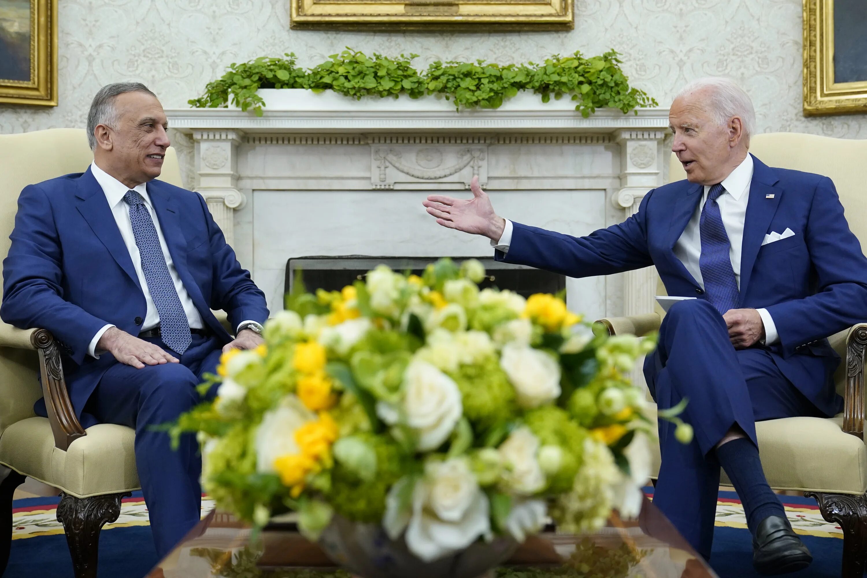 Байден предложил помощь ираку. Biden mocks. Тачикистан. Байден ирак. Байден ирак 1991.