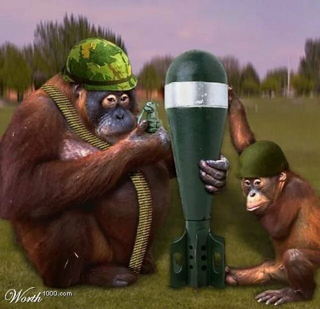 Гранату обезьяне. Обезьяна с гранатой. Обезьяна с гранатой рисунок. Обезьяна с гранатой карикатура. Картина обезьяна с гранатой.